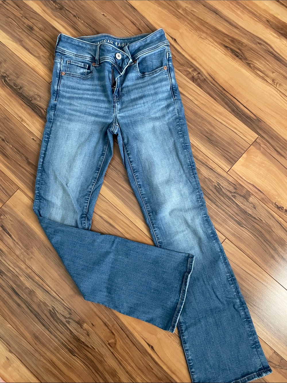 American Eagle Outfitters Light Blue Boot-Cut Jeans size 0 short
